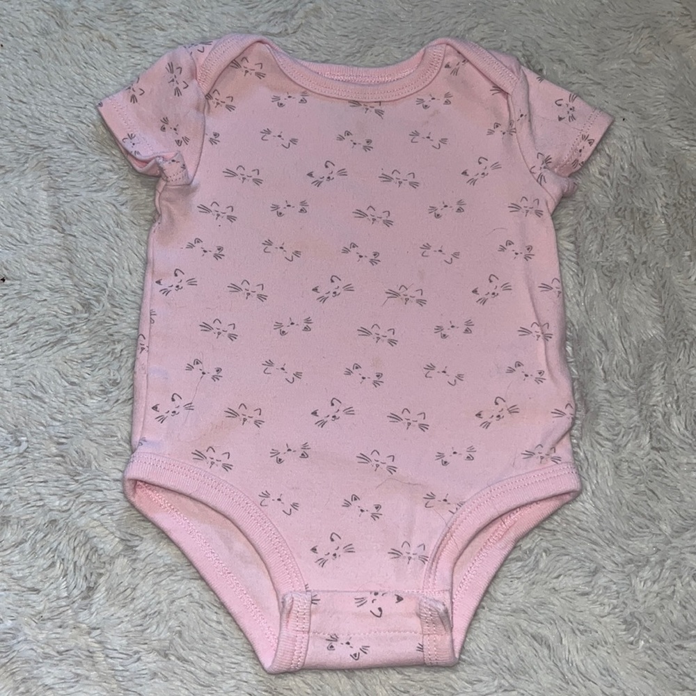 (3 for $10) rococo pink cat face 6 month bodysuit baby girl clothing 🐈